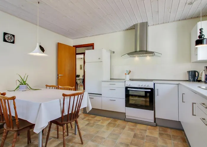 Eberg - 2-8km From The Sea By Interhome